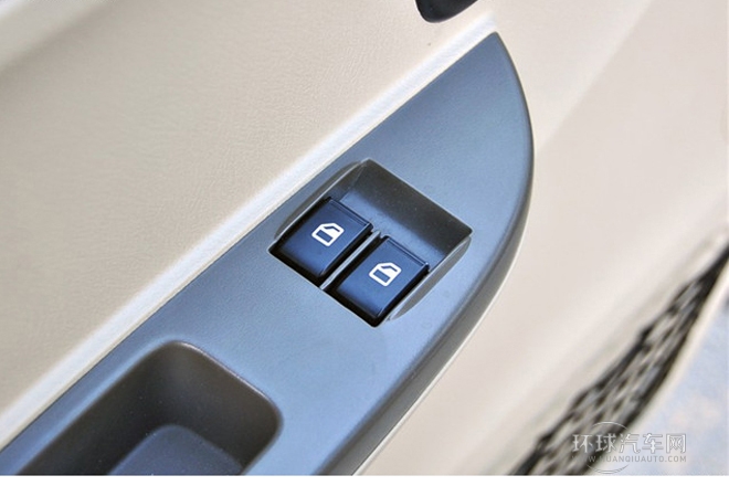 2014款1.3L手動(dòng)舒適型