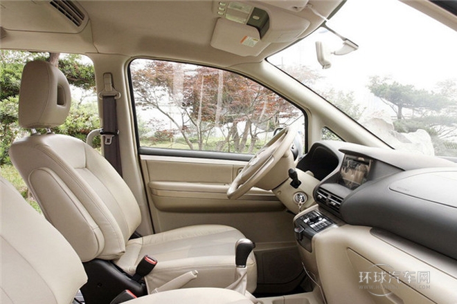2009款2.0L手動豪華型