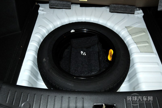 2013款 三廂 1.5L 手動(dòng)樂天版