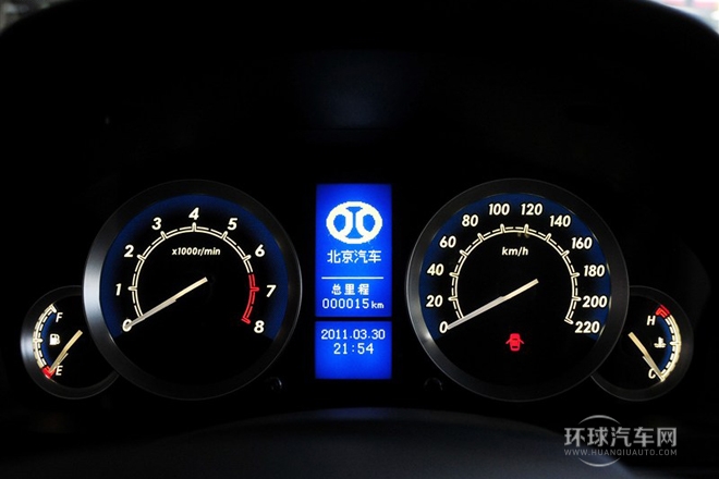 2013款 三廂 1.5L 自動(dòng)樂(lè)天版