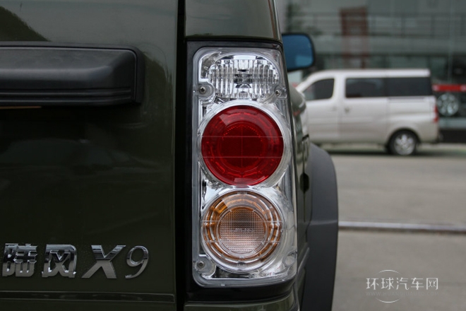 2011款 2.8T 四驅(qū)豪華柴油