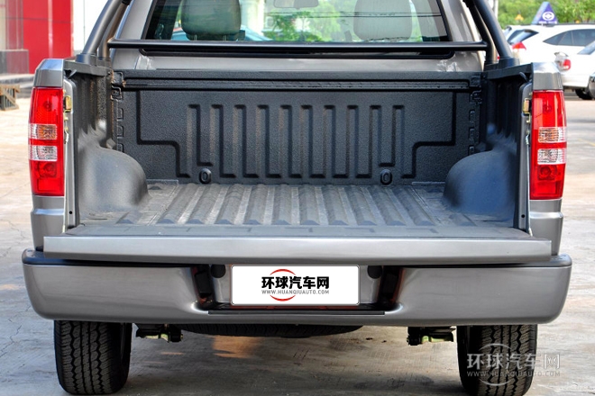 2012款 2.4L至尊版 兩驅(qū)汽油標準型