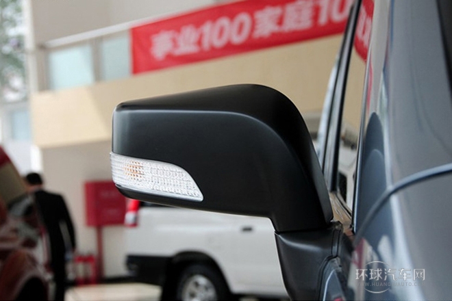 2014款 1.5L 手動(dòng)標(biāo)準(zhǔn)型7座 國IV