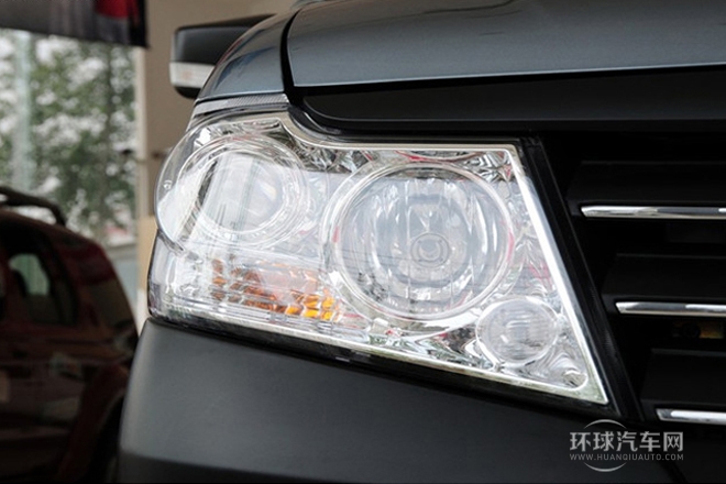 2014款 1.5L 手動(dòng)標(biāo)準(zhǔn)型7座 國IV