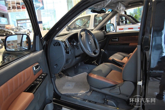 2013款 2.4L歐洲版 兩驅(qū)領(lǐng)航型小雙排