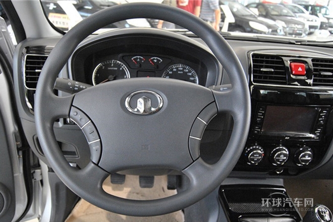 2013款 2.4L歐洲版 兩驅(qū)領(lǐng)航型小雙排