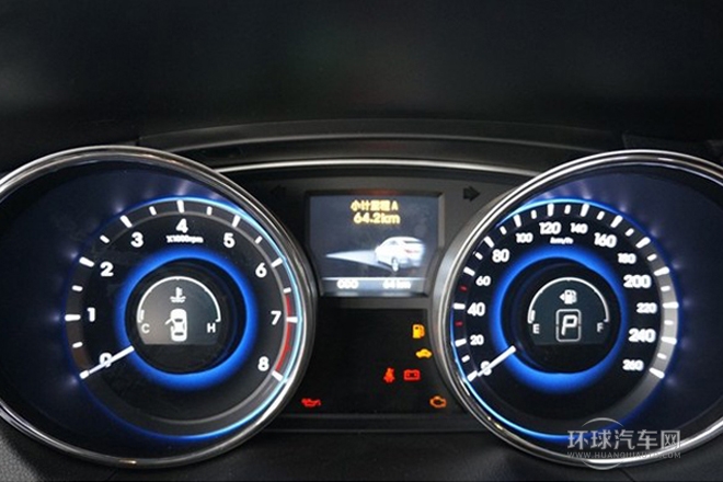 2014款 2.0L 自動領(lǐng)先型