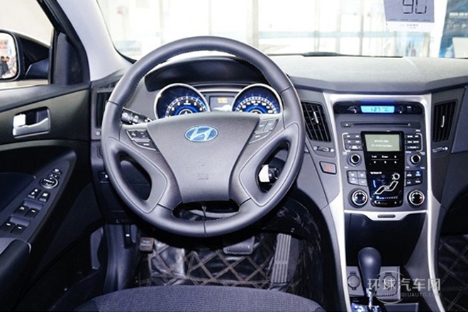 2014款 2.0L 自動領(lǐng)先型