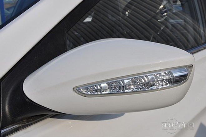 2014款 2.0L 自動(dòng)領(lǐng)先型