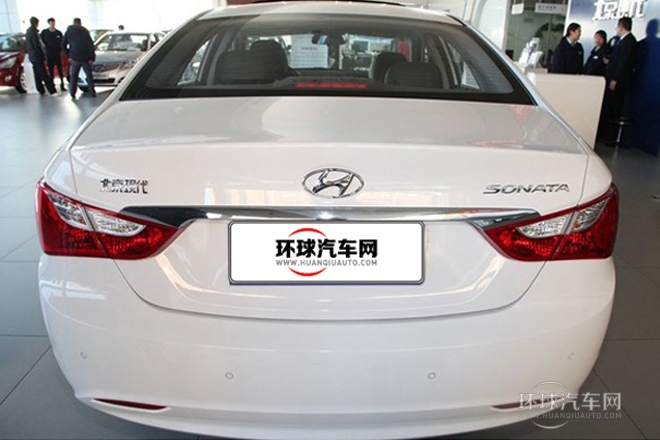 2014款 2.0L 自動(dòng)領(lǐng)先型