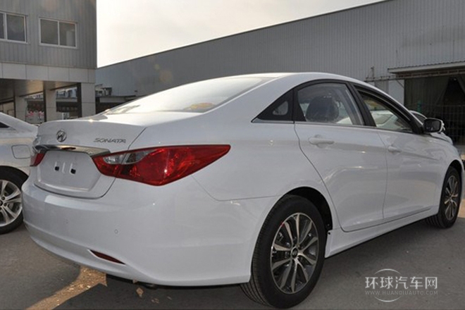 2014款 2.0L 自動領(lǐng)先型