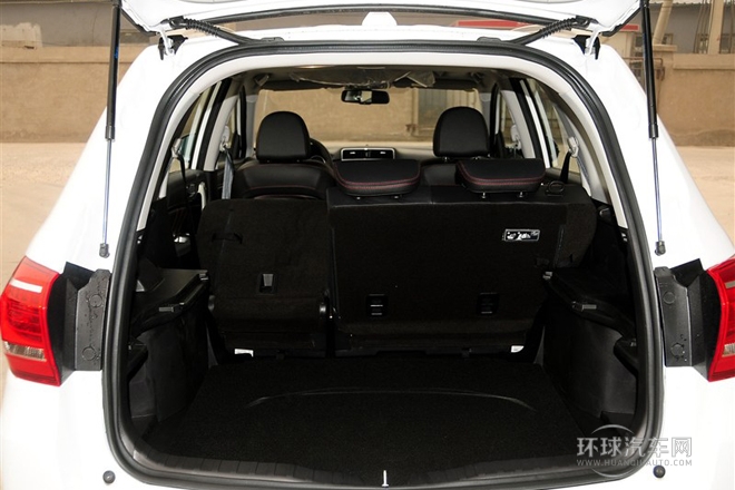 2013款 運(yùn)動版 1.5T 手動四驅(qū)尊貴型