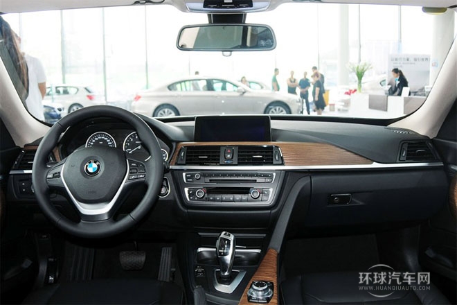 2013款 320i 風(fēng)尚設(shè)計(jì)套裝