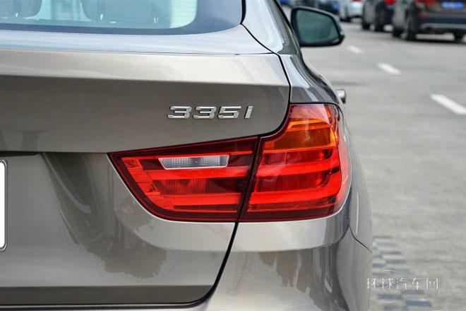 2013款 335i 風(fēng)尚設(shè)計(jì)套裝