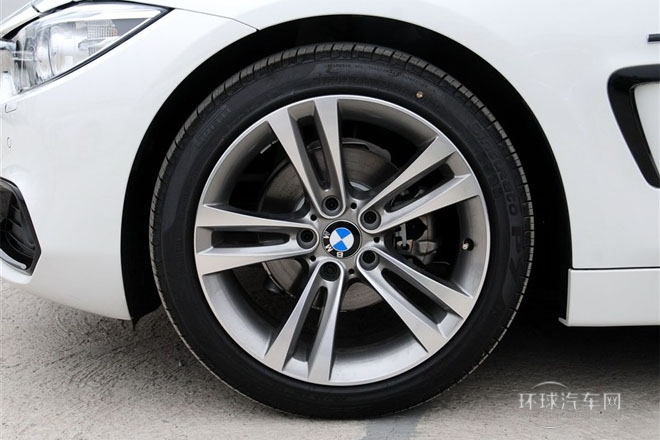 2014款 420i Gran Coupe 運(yùn)動(dòng)設(shè)計(jì)套裝