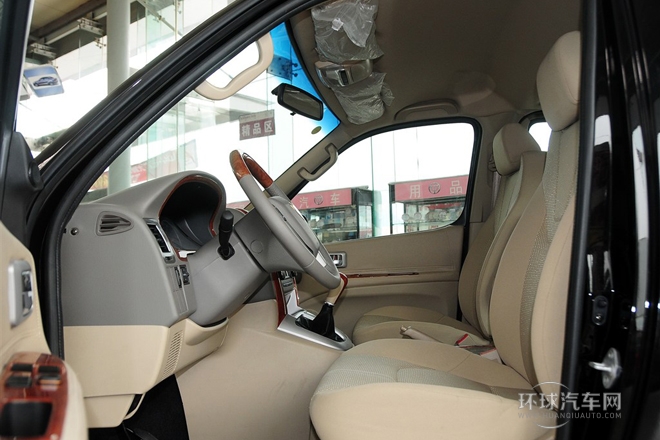 2010款 2.4L-3代 尊領(lǐng)豪華型長(zhǎng)軸9座4RB2