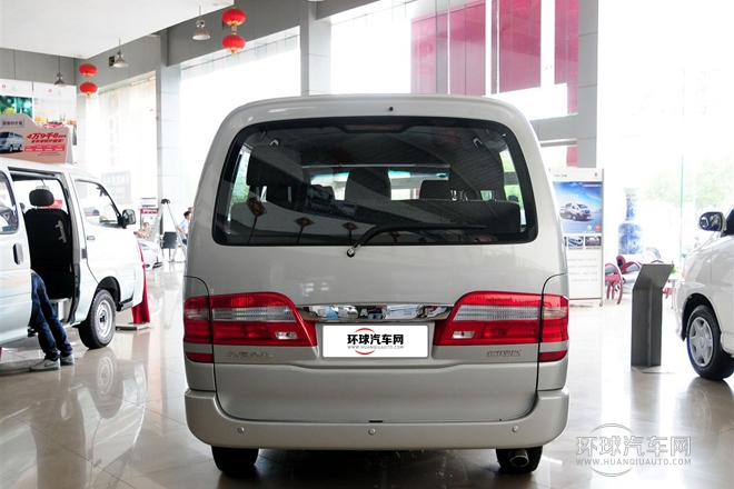2010款 2.4L-3代 尊領(lǐng)豪華型長(zhǎng)軸11座4RB2