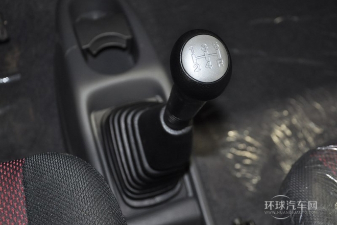 2013款 創(chuàng)業(yè)版 1.0L 舒適型