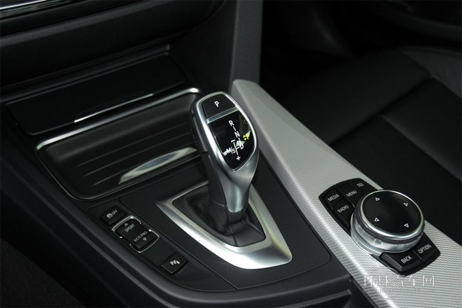 2014款 428i xDrive運動設(shè)計套裝