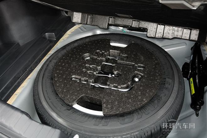 2013款 升級版 1.5T 手動兩驅(qū)尊貴型