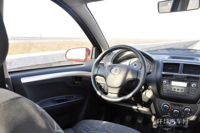 2013款 1.5L 手動標(biāo)準(zhǔn)型 國IV