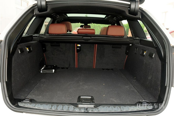 2014款 528i xDrive M運(yùn)動(dòng)型 旅行版