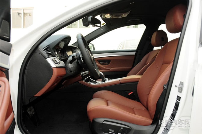2014款 528i xDrive M運(yùn)動(dòng)型 旅行版