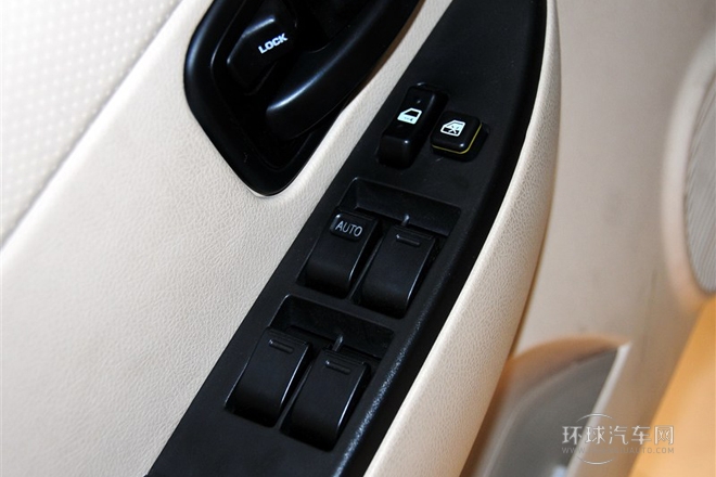 2011款 2.2L 四驅(qū)豪華型