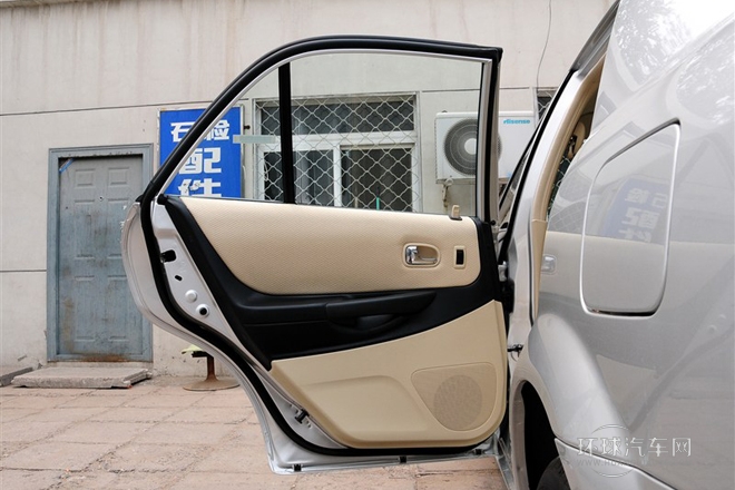 2012款 1.5L 手動(dòng)精英型