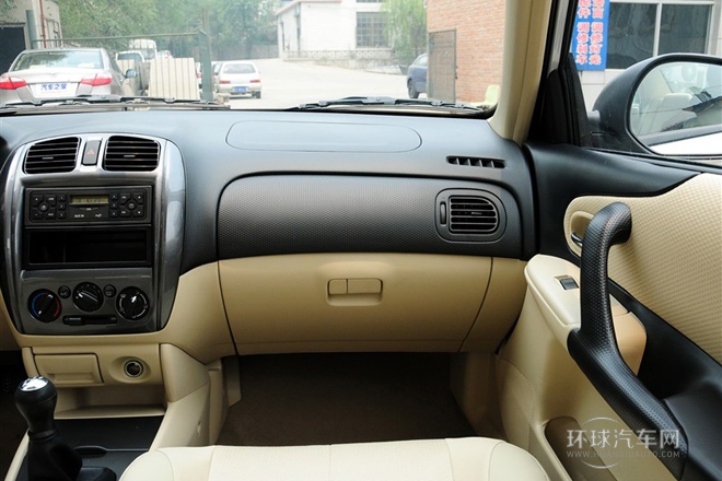 2012款 1.5L 手動(dòng)精英型