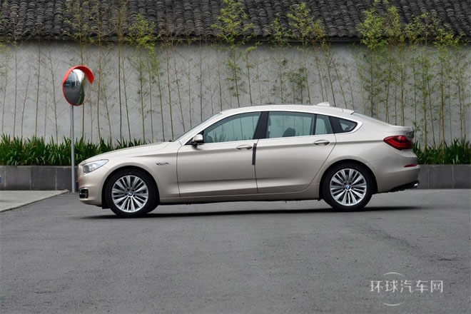 2014款 528i 設(shè)計套裝型