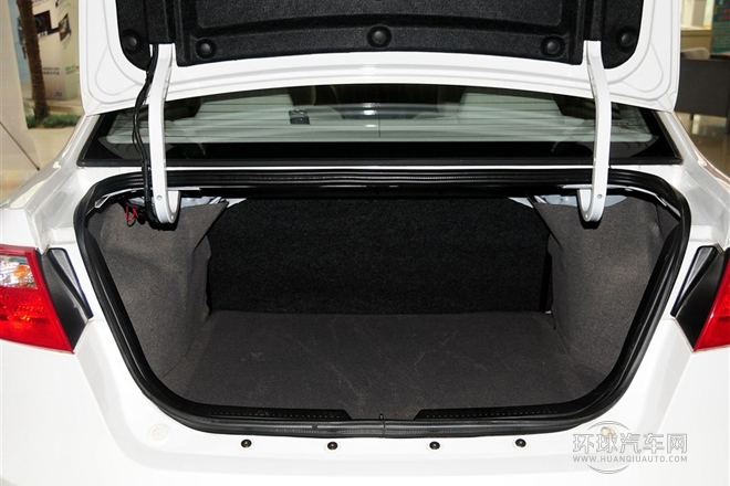 2014款 三廂 1.6L 手動(dòng)冠軍版