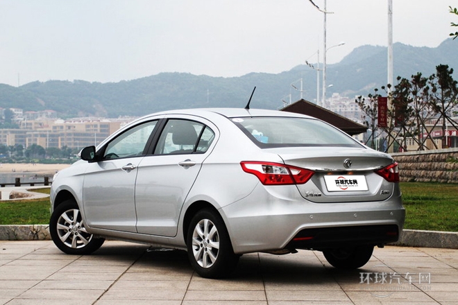 2014款 1.5L 手動智驅(qū)尊尚型