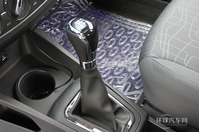 2014款 1.5L 手動(dòng)智驅(qū)尊尚型