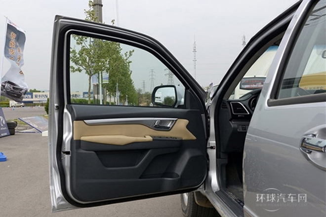2014款 2.0T兩驅(qū)領(lǐng)航型4D20B