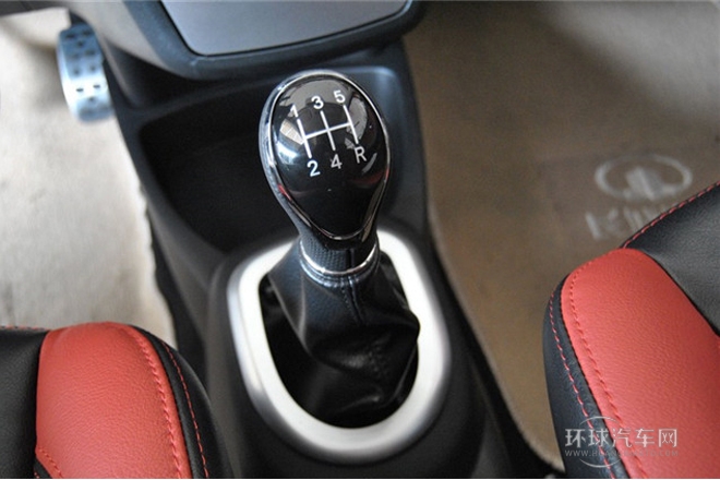 2013款 1.5L 手動(dòng)豪華型