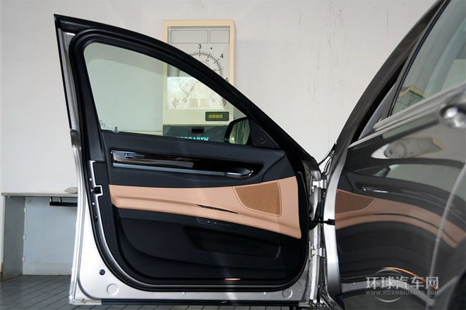 2013款 730Li 領(lǐng)先型