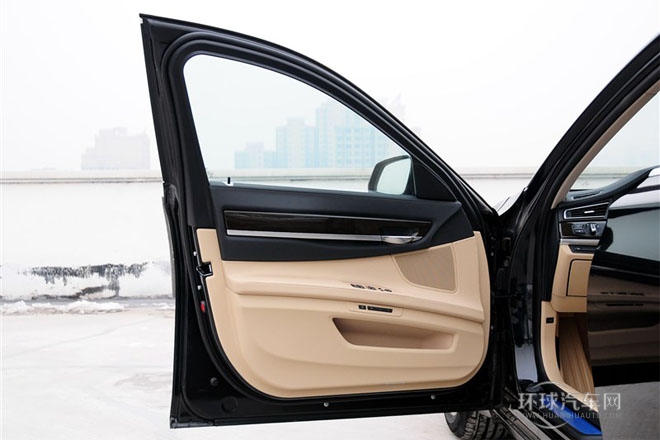 2013款 740Li 領先型