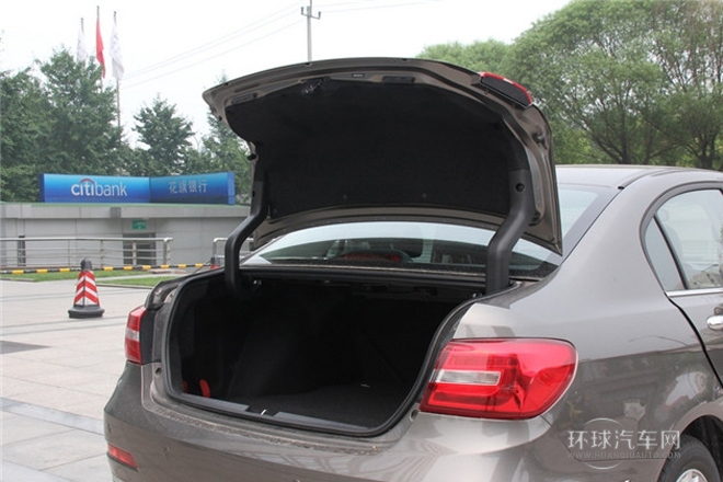 2013款 1.5T 手動(dòng)尊貴型