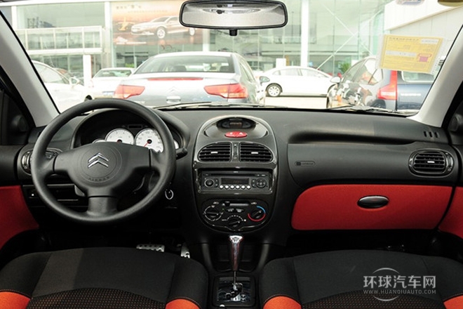 2012款 1.6L 自動(dòng)運(yùn)動(dòng)型