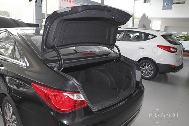 2014款 2.4L 自動領(lǐng)先版 國IV