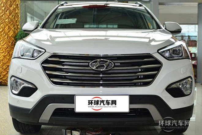 2013款 2.2T 7座棕色內(nèi)飾旗艦版