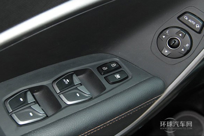 2013款 2.2T 6座棕色內(nèi)飾旗艦版
