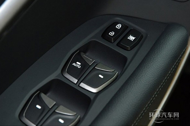2013款 2.2T 6座舒適版
