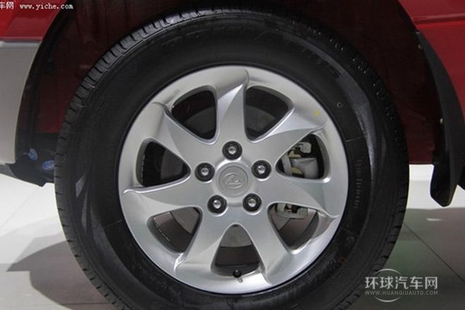 2013款 經(jīng)典版 2.0L 四驅(qū)豪華型