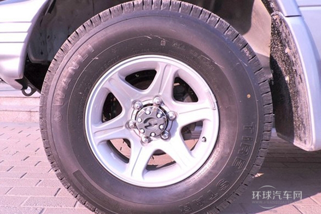 2013款 2.2L 手動(dòng)兩驅(qū)標(biāo)準(zhǔn)型
