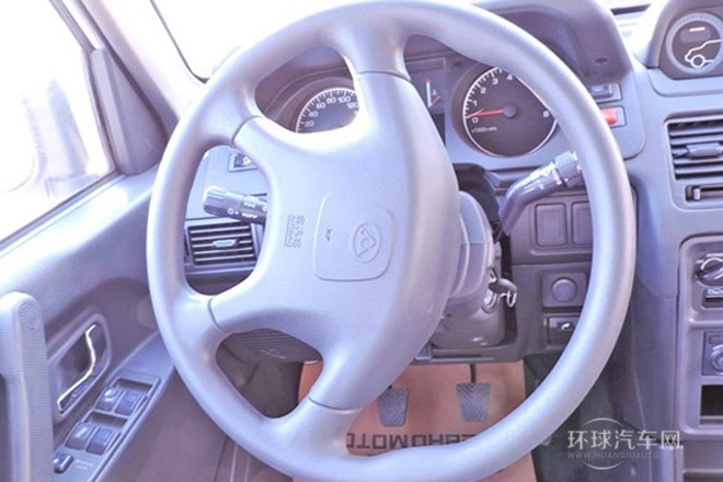 2013款 2.2L 手動(dòng)兩驅(qū)標(biāo)準(zhǔn)型
