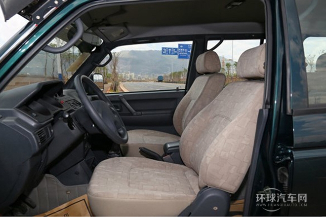 2013款 2.2L 手動四驅(qū)標(biāo)準(zhǔn)型