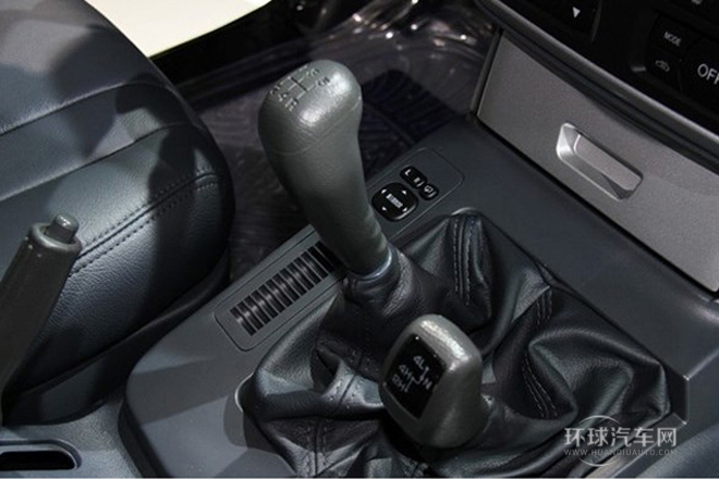 2014款 2.4L 四驅(qū)豪華型