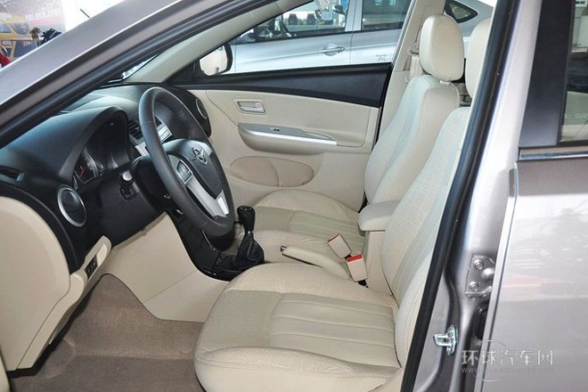 2013款 兩廂 1.6L 手動(dòng)旗艦版
